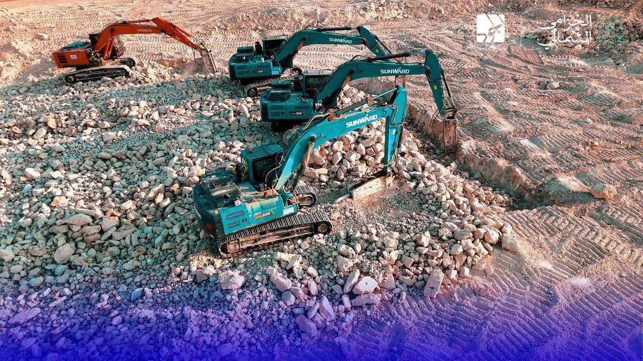 حفارات في موقع مخطط الخزامى الشمالي